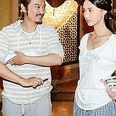 成人内容平台持续推出高尺度作品 引发多方关注与讨论