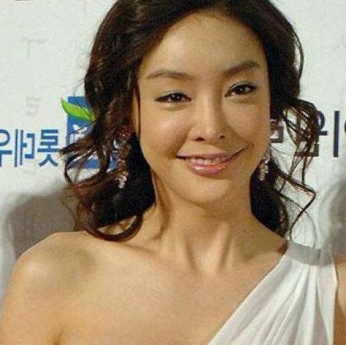 童锦程的真实面纱与娱乐圈狗仔的幕后故事