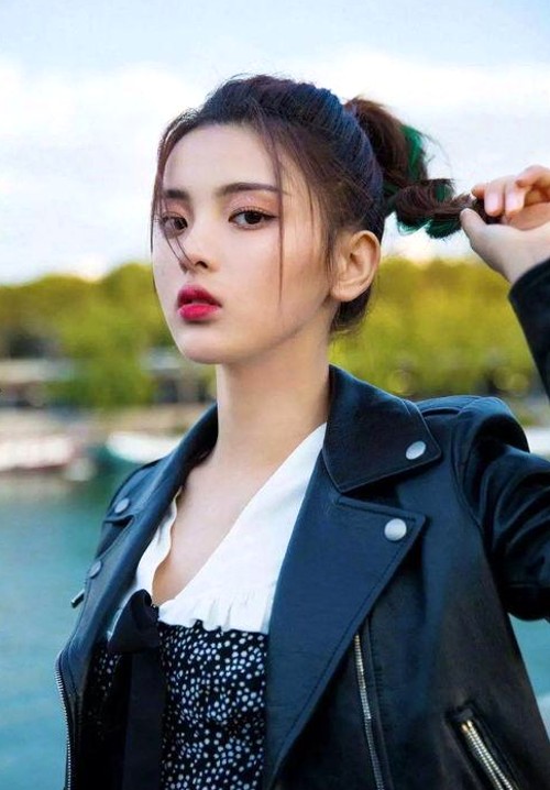 从“虫子风波”看“坏姐姐”微博事件背后的娱乐圈生态