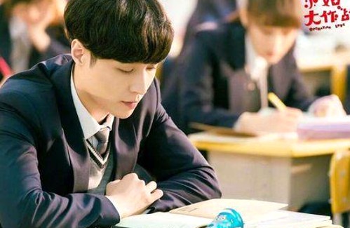 娱乐圈吃瓜博主的真相与影响：鹿姐与信息时代的较量