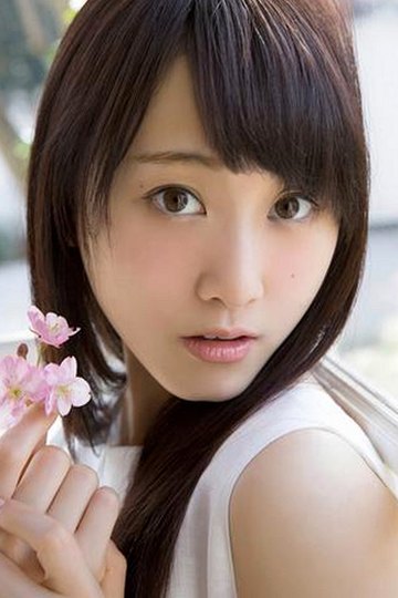 娱乐圈吃瓜热度持续，背影视频与专辑图片成新焦点