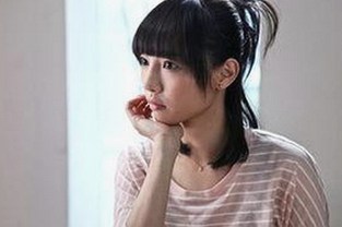 娱乐718贴吧揭露圈内“瓜田”盛况，黄明昊吃瓜视频引关注