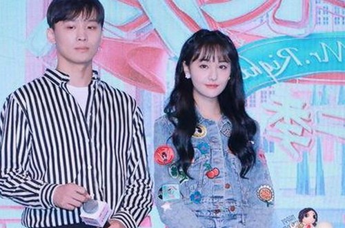 捷克金发女郎Czkrok私密视频曝光，引发网红黑料再掀波澜